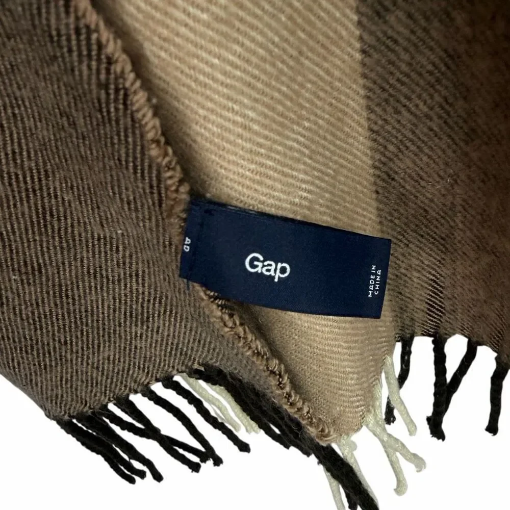 GAP scarf fringed
